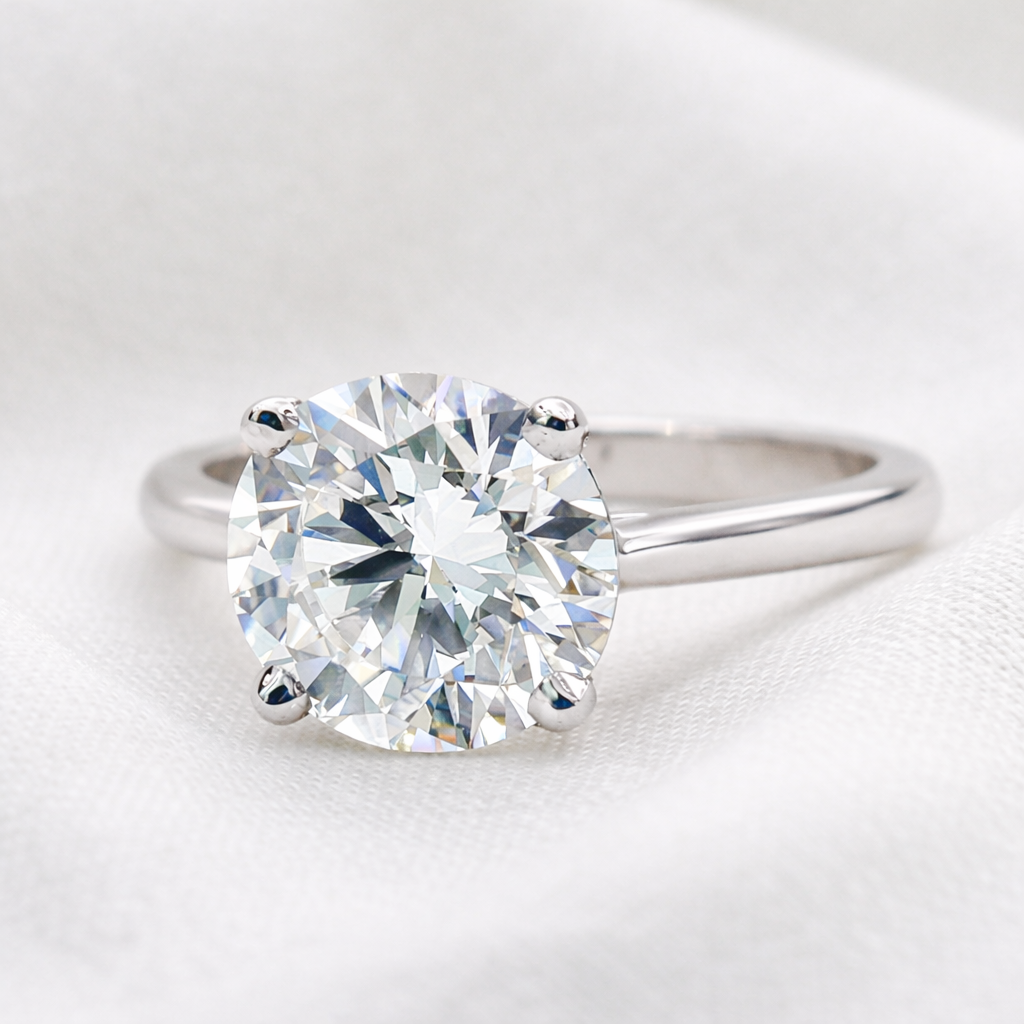 4.01 CT Round Lab ~ The Classic Setting