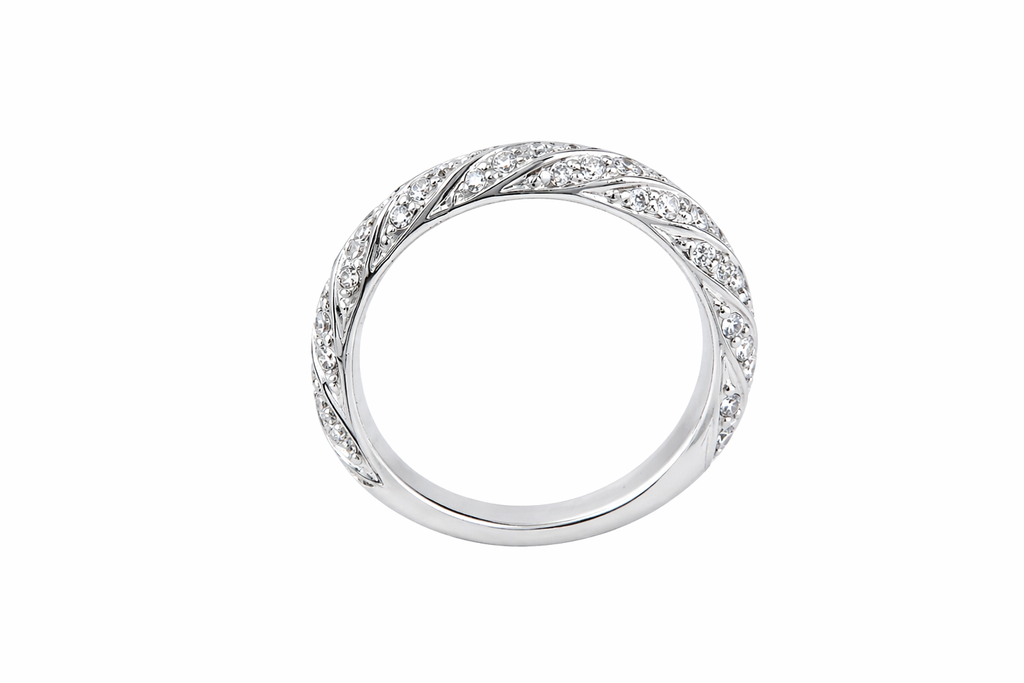 Twisted Pavé Diamond Wave Band Ring